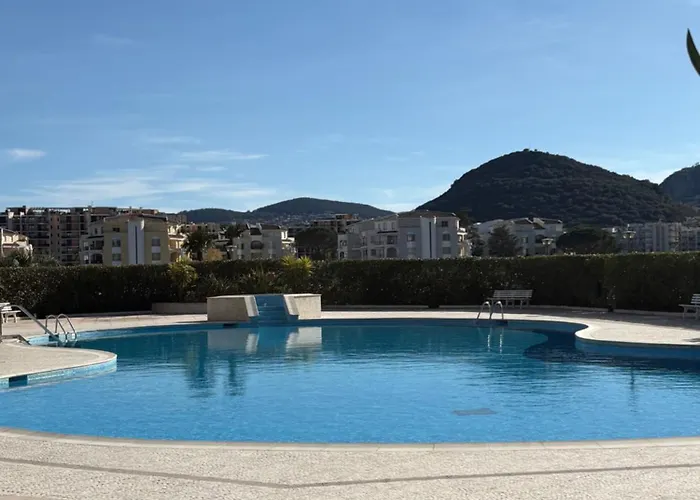 Vue Marina , Jolie Standing Climatisé , Piscine , 10 Minutes De Cannes Appartamento Mandelieu